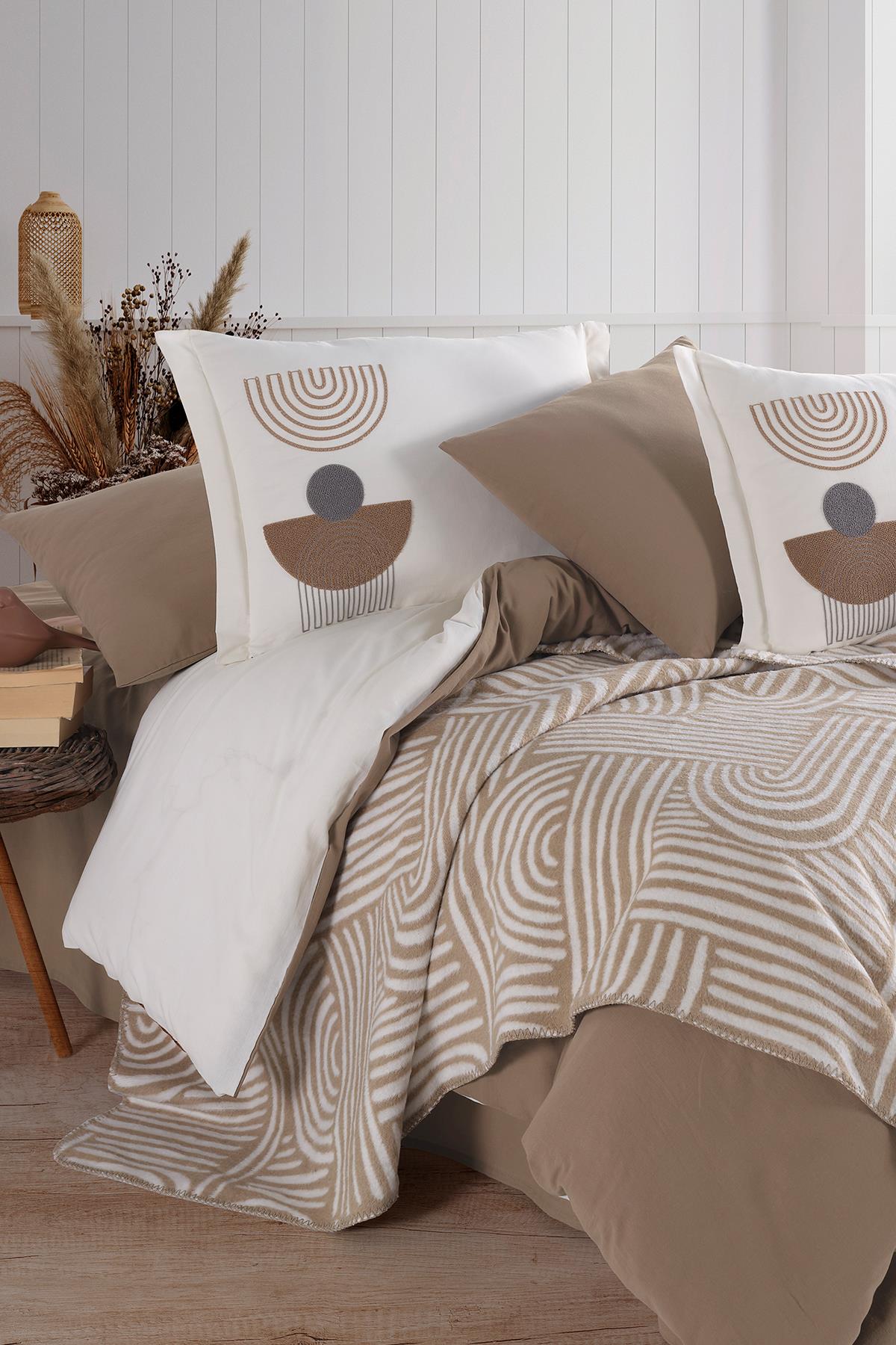 İyi Geceler İstanbul Babil Battaniyeli Nevresim Takımı Çift Kişilik - Bej