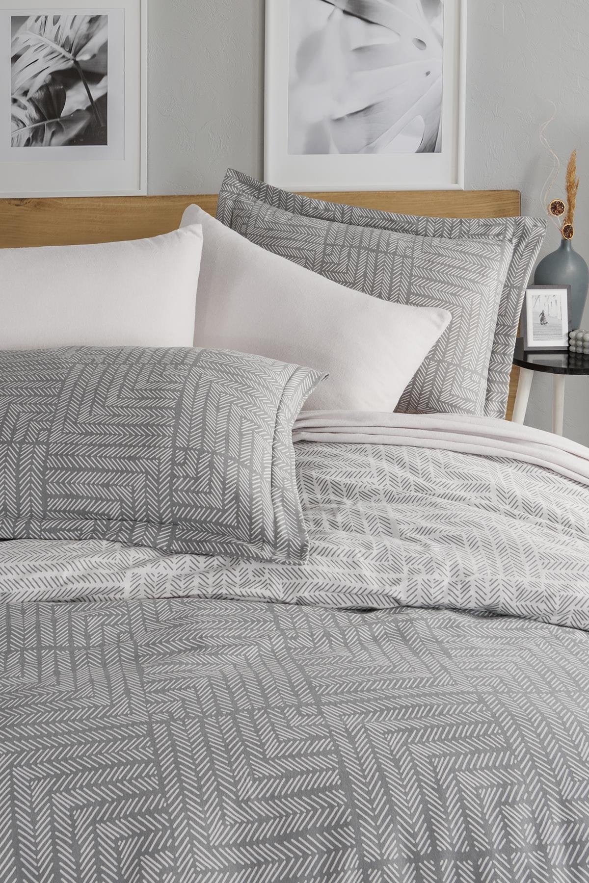 İyi Geceler İstanbul Flanel Çift Kişilik Nevresim Takımı - Zenith Gri