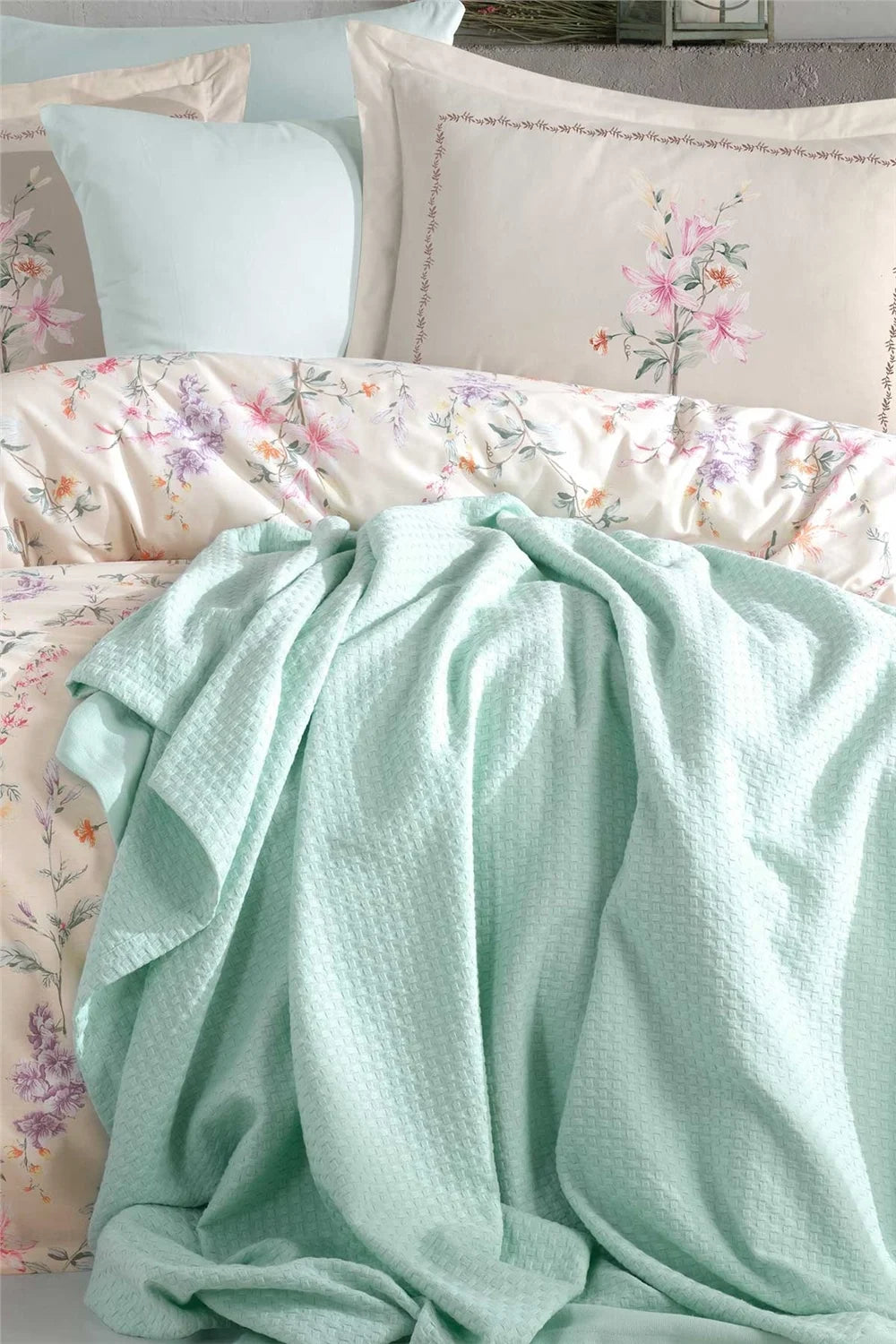 İyi Geceler İstanbul Jasmine Çift Kişilik Pikeli Nevresim Takımı - Somon