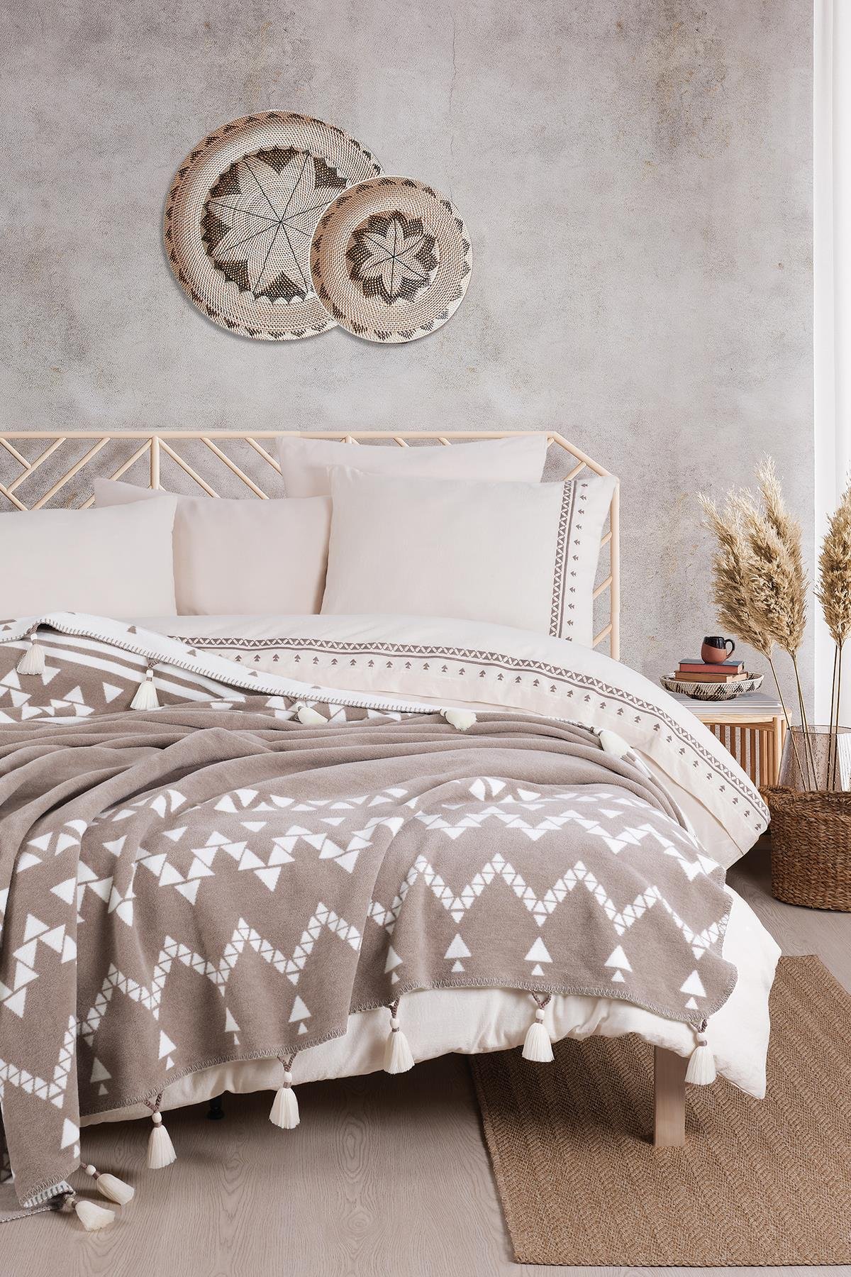 İyi Geceler İstanbul Keops Battaniyeli Nevresim Takımı Çift Kişilik - Vizon