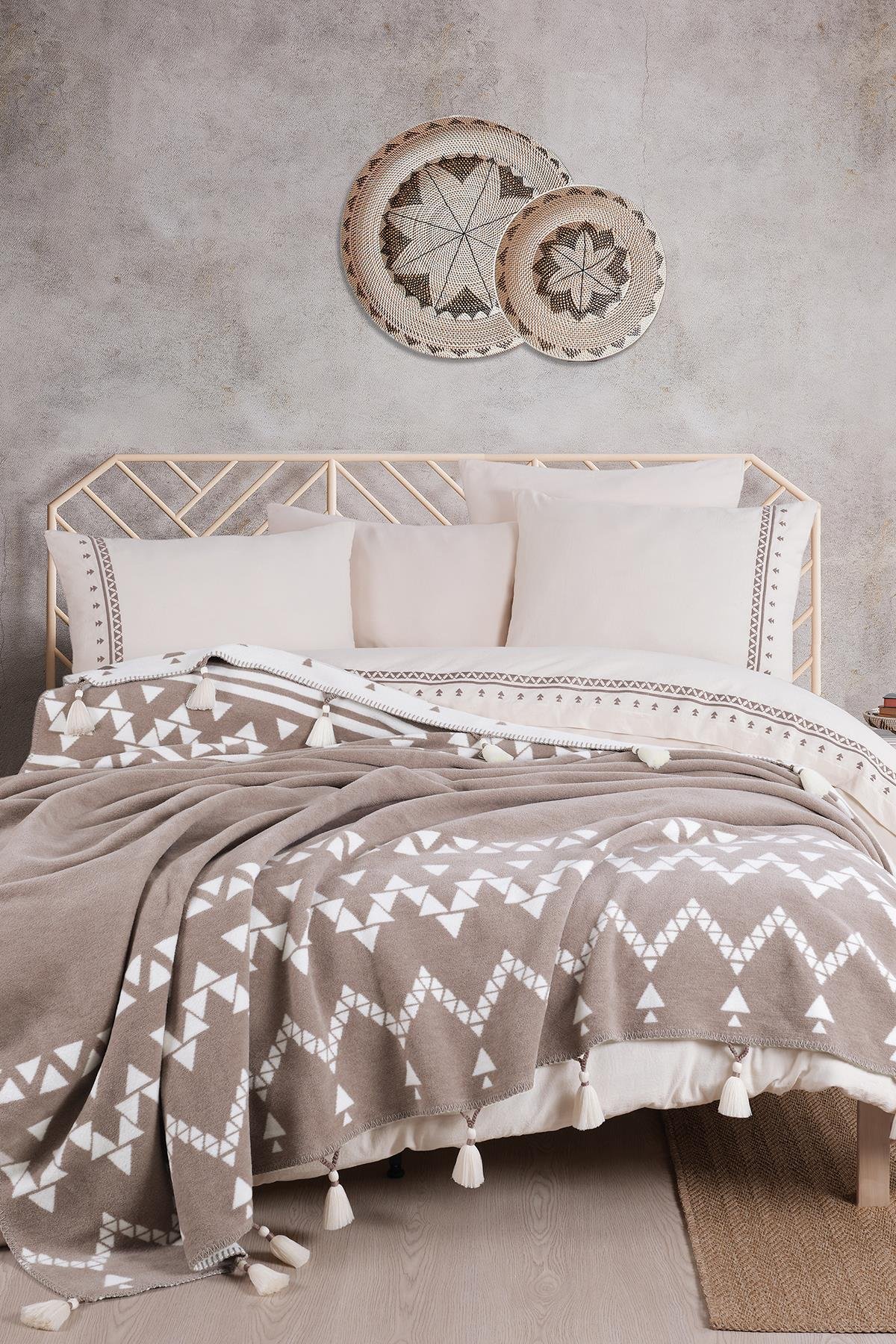 İyi Geceler İstanbul Keops Battaniyeli Nevresim Takımı Çift Kişilik - Vizon