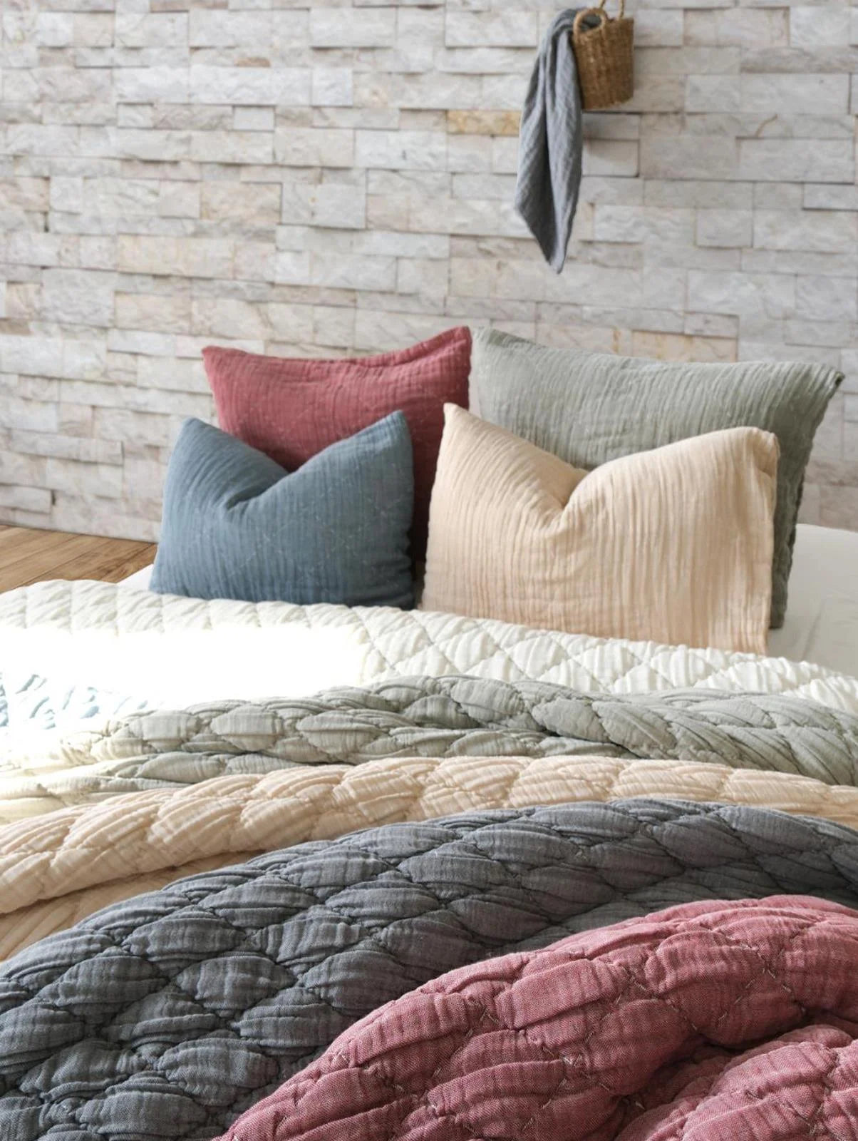 Atlas Çift Kişilik Yatak Örtüsü & Yorgan Seti - Bordo